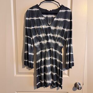 Promesa : Gray and White Tie-Dye Dress •size: S•
